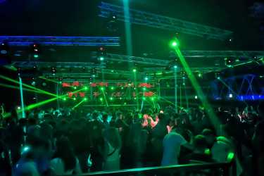 WŁOCHY - Rimini - hotel Artide *** (14-18 lat), 2 parki - Mirabilandia i Mira Beach !